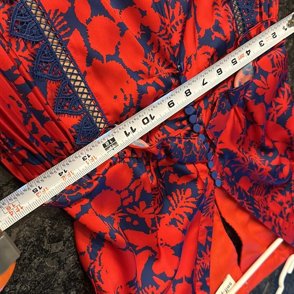 Beautiful Self-Portrait dress with lace never worn - Picture 5 of 6